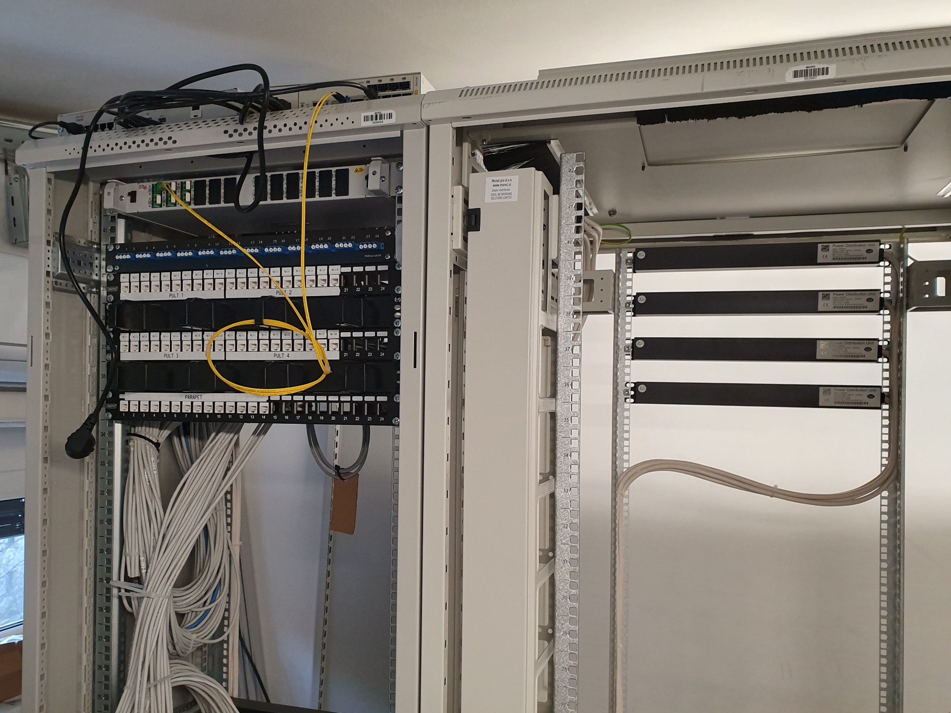 Strežnik za arhiviranje podatkov za elektronske sirene v sistemu javnega alarmiranja