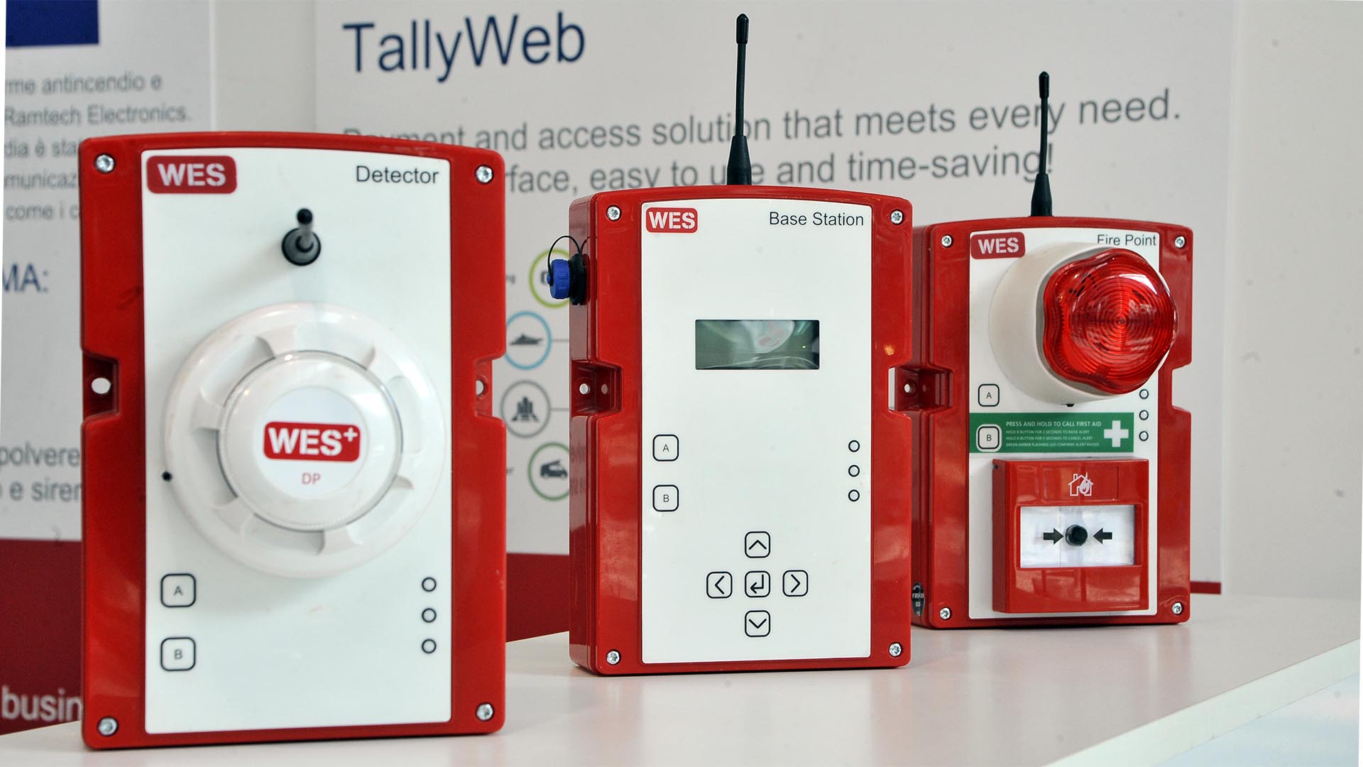 Sestavne naprave WES+ brezžičnega sistema za varstvo pred požarom